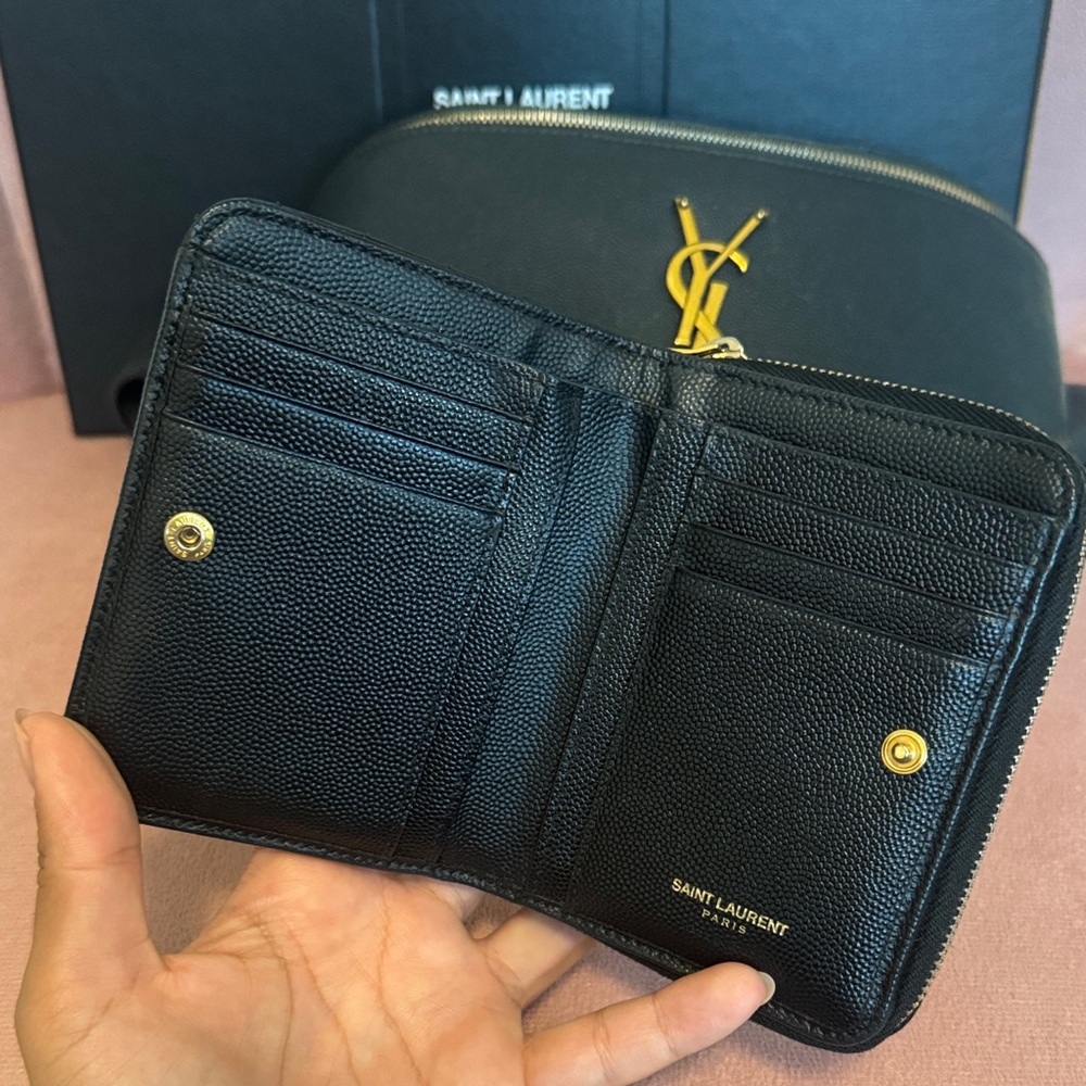 ✨ SALE ✨ Saint Laurent Wallet - Picture 10 of 12